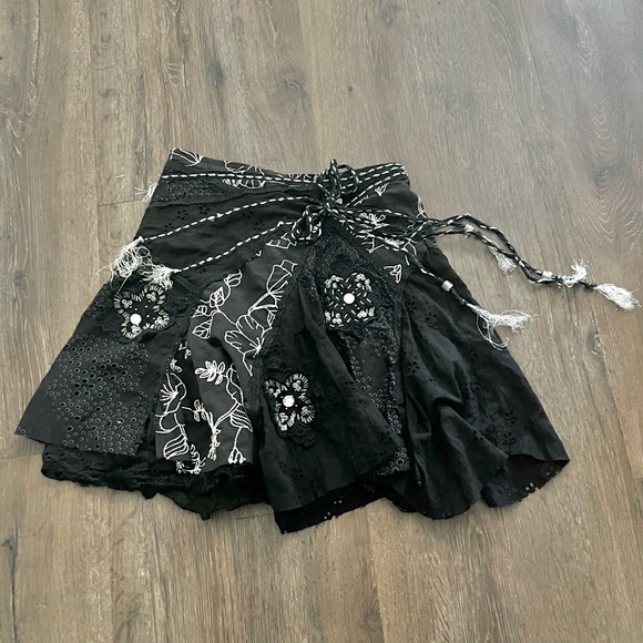 Ariella Dresses & Skirts - Fairygrunge fairycore boho embroidered boho gypsy patchwork xs skirt